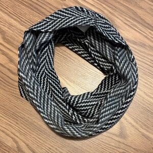 Black & White Chevron Infinity Scarf Old Navy